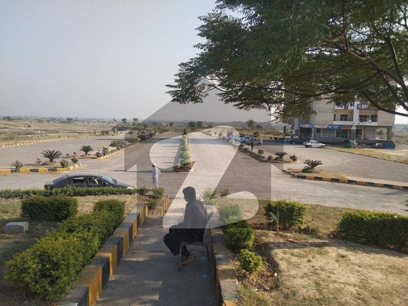 10 Marla Plot For Sale