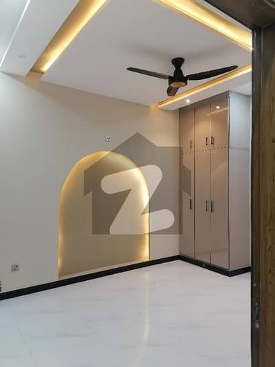 چکلالہ سکیم 3 چکلالہ سکیم,راولپنڈی میں 4 کمروں کا 5 مرلہ مکان 2.0 کروڑ میں برائے فروخت۔ چکلالہ سکیم 3 چکلالہ سکیم,راولپنڈی میں 4 کمروں کا 5 مرلہ مکان 2.0 کروڑ میں برائے فروخت۔