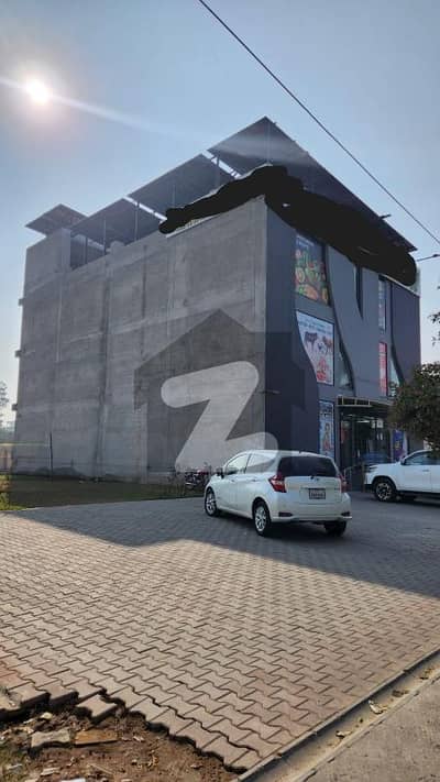 مین کینال بینک روڈ لاہور میں 11 کمروں کا 1 کنال عمارت 35.0 کروڑ میں برائے فروخت۔