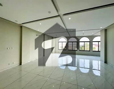 ڈی ایچ اے فیز 6 - سی سی 2 بلاک ڈی ایچ اے فیز 6,ڈیفنس (ڈی ایچ اے),لاہور میں 8 مرلہ دفتر 80.0 ہزار میں کرایہ پر دستیاب ہے۔