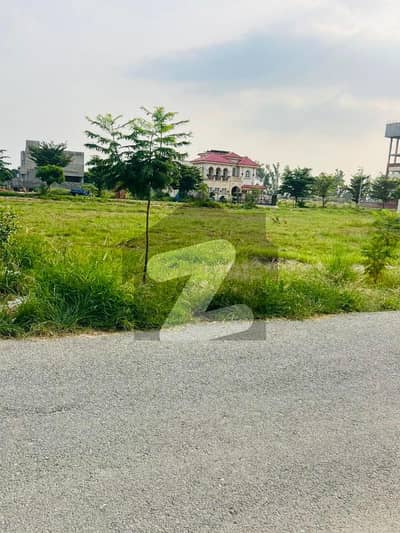 10 MARLA RESIDENTIAL PLOT FOR SALE IN DHA PHASE 7 -Y BLOCK.