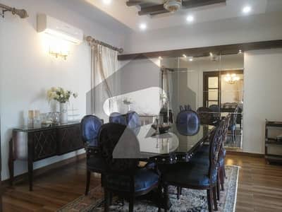 ڈی ایچ اے فیز 6 ڈی ایچ اے ڈیفینس,کراچی میں 6 کمروں کا 1 کنال مکان 10.0 لاکھ میں کرایہ پر دستیاب ہے۔