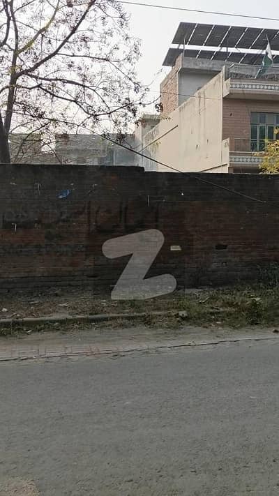 1 Kanal Plot For Sale At Prime Location