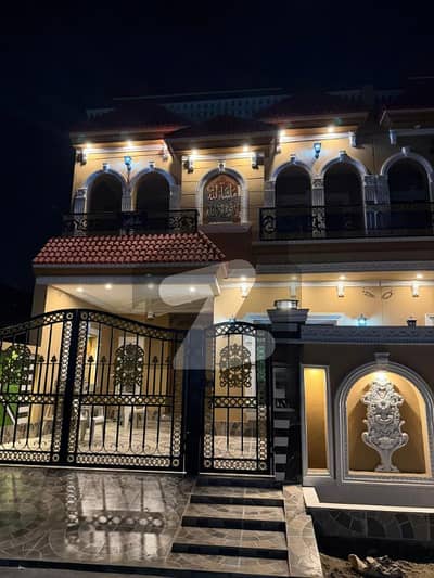 8 MARLA BRAND NEW SPANISH HOUSE AVAILABLE FOR SALE