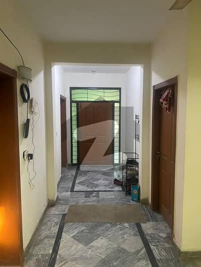 پنجاب سمال انڈسٹریز کالونی لاہور میں 2 کمروں کا 14 مرلہ بالائی پورشن 75.0 ہزار میں کرایہ پر دستیاب ہے۔