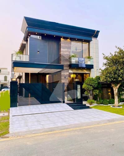 پارک ویو سٹی لاہور میں 5 کمروں کا 10 مرلہ مکان 3.15 کروڑ میں برائے فروخت۔