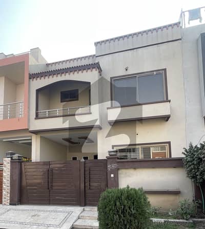 5 M House Available for Rent in A Block