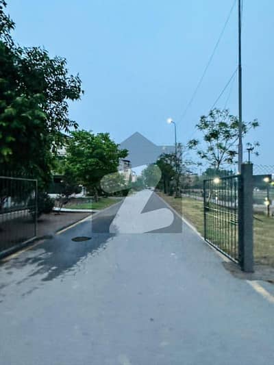 HOT LOCATION PLOT NEAR TO 2ND ROUNDABOUT MAIN COMMERCIAL AREA HOT LOCATION PLOT NEAR TO 2ND ROUNDABOUT MAIN COMMERCIAL AREA