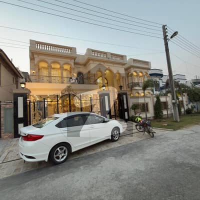 Premium Investment Opportunity: Brand New 22 Marla Bungalow Price Justified by Size, Construction, and Prime Road Location! Premium Investment Opportunity: Brand New 22 Marla Bungalow Price Justified by Size, Construction, and Prime Road Location!