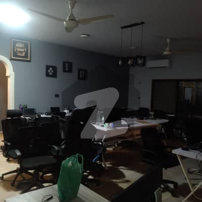 Semi Commercial Wide Road House