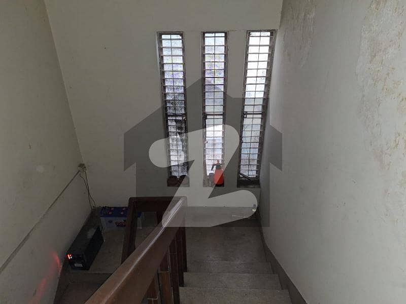10 MARLA 3BED ROOM HOUSE FOR SALE