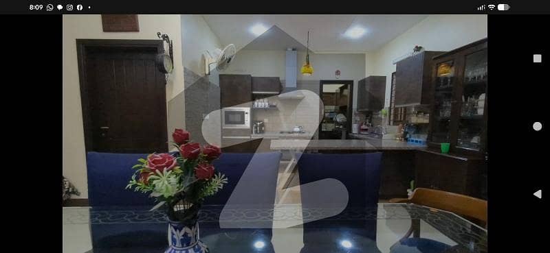 پی ای سی ایچ ایس جمشید ٹاؤن,کراچی میں 5 کمروں کا 10 مرلہ مکان 10.75 کروڑ میں برائے فروخت۔