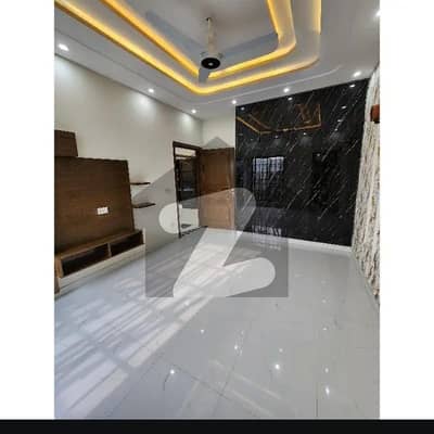 10 Marla Upper Portion For Rent In Green City Lahore