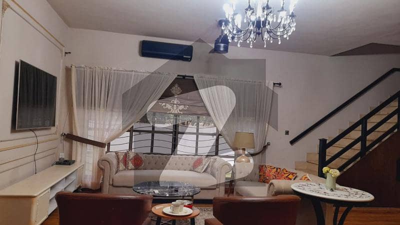 ایف ۔ 7 اسلام آباد میں 4 کمروں کا 1 کنال مکان 16.35 لاکھ میں کرایہ پر دستیاب ہے۔