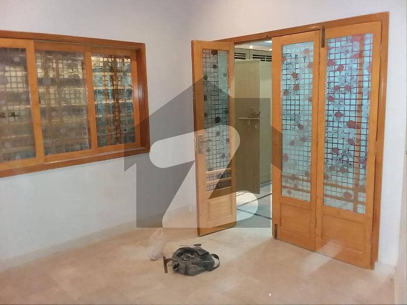 House Sale Model Colony 80 Sqyd Liaquat Avenue