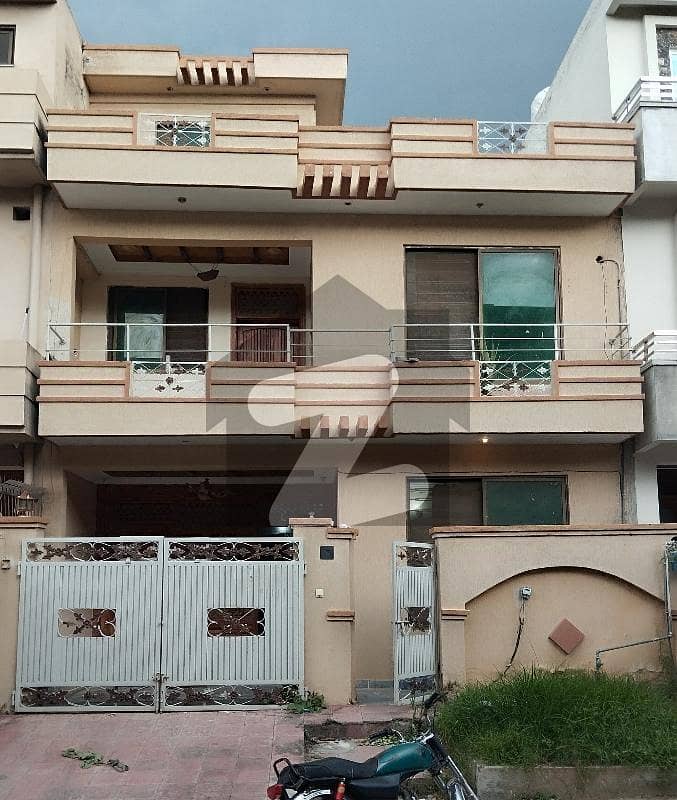 25x40 Upper Portion For Rent In G13 25x40 Upper Portion For Rent In G13