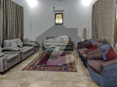 گلستانِِ جوہر ۔ بلاک 2 گلستانِ جوہر,کراچی میں 10 کمروں کا 16 مرلہ مکان 9.6 کروڑ میں برائے فروخت۔