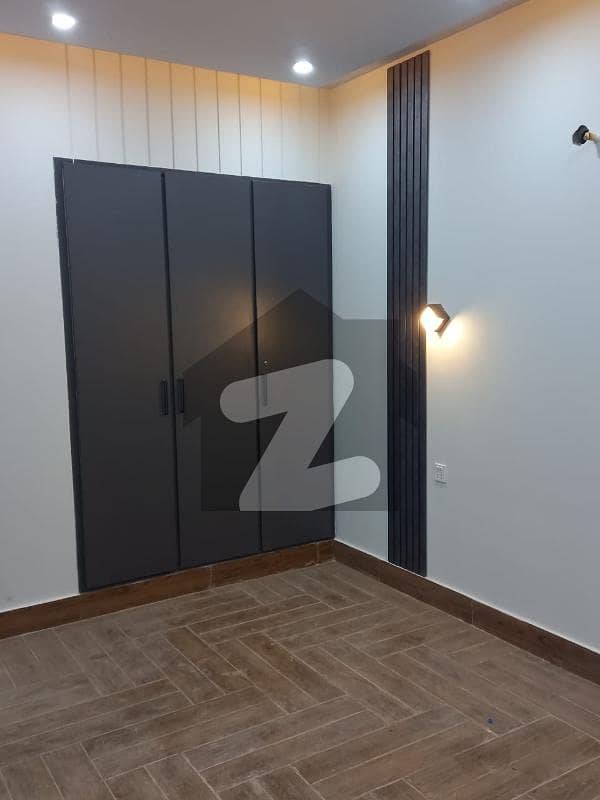 ایڈن ایگزیکیٹو ایڈن گارڈنز,فیصل آباد میں 3 کمروں کا 5 مرلہ مکان 2.1 کروڑ میں برائے فروخت۔