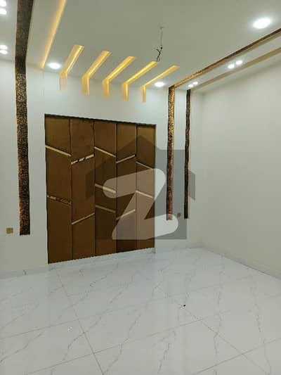 ایڈن ایگزیکیٹو ایڈن گارڈنز,فیصل آباد میں 3 کمروں کا 5 مرلہ مکان 1.95 کروڑ میں برائے فروخت۔