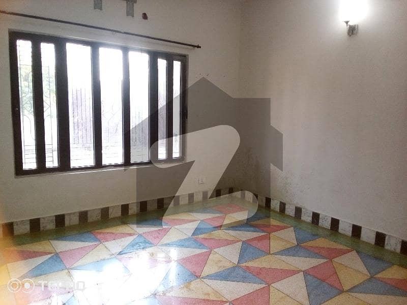 جی ۔ 10/3 جی ۔ 10,اسلام آباد میں 6 کمروں کا 1 کنال مکان 1.75 لاکھ میں کرایہ پر دستیاب ہے۔