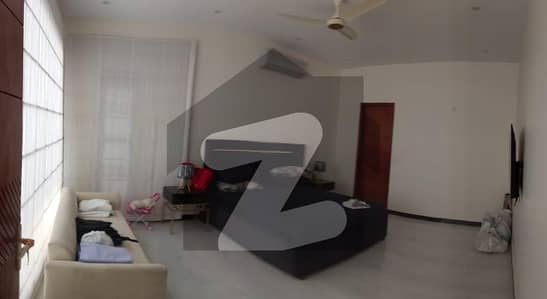 BRAND NEW 500 YARDS FIRST FLOOR PORTION FOR RENT