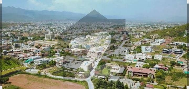 بنی گالہ اسلام آباد میں 1 کنال رہائشی پلاٹ 1.65 کروڑ میں برائے فروخت۔