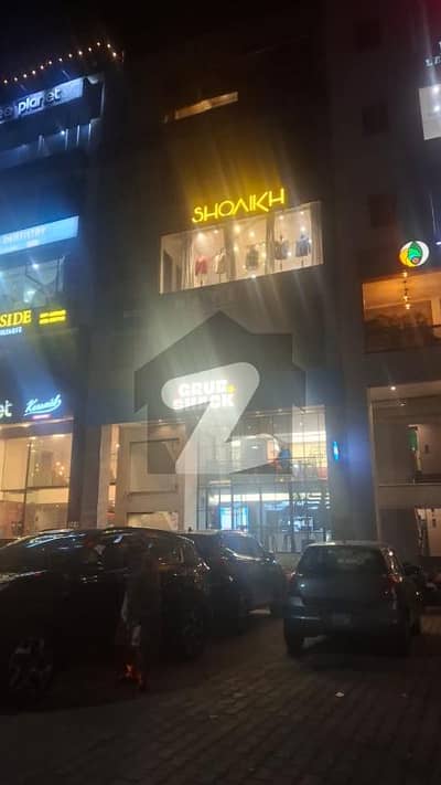 ڈی ایچ اے فیز 5 - بلاک اے فیز 5,ڈیفنس (ڈی ایچ اے),لاہور میں 4 مرلہ عمارت 17.35 کروڑ میں برائے فروخت۔