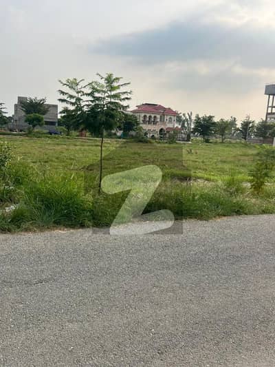 10 MARLA RESIDENTIAL PLOT AVAILABLE FOR SALE IN DHA PHASE 8