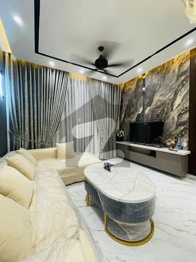 Fully Furnished 2 Beds Apartment For Daily Weekly Monthly Basis Available