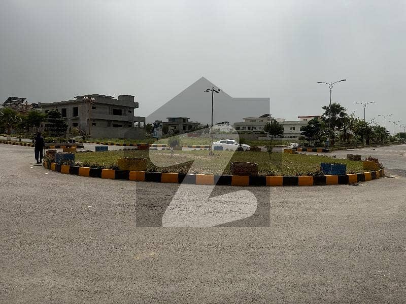 ایف ۔ 17 اسلام آباد میں 1 کنال رہائشی پلاٹ 1.48 کروڑ میں برائے فروخت۔ ایف ۔ 17 اسلام آباد میں 1 کنال رہائشی پلاٹ 1.48 کروڑ میں برائے فروخت۔