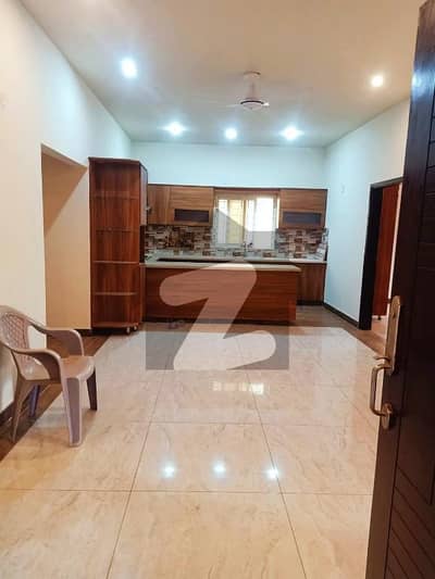 باتھ آئی لینڈ کراچی میں 3 کمروں کا 8 مرلہ فلیٹ 4.75 کروڑ میں برائے فروخت۔