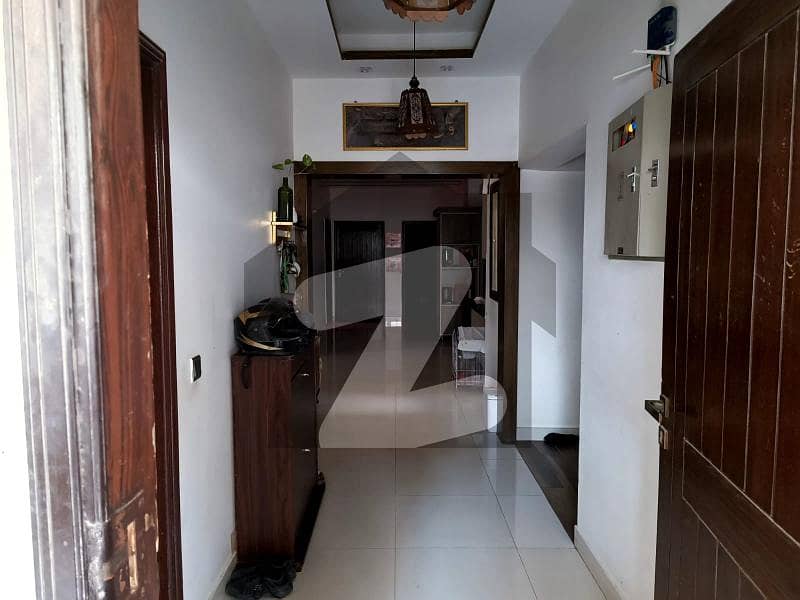 صائمہ جناح ایونیو ملیر,کراچی میں 5 مرلہ فلیٹ 1.2 لاکھ میں کرایہ پر دستیاب ہے۔