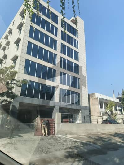 1 KANAL BUILDING FOR RENT FOR RENT MAIN BOULEVARD GULBERG JAIL ROAD GARDEN TOWN LAHORE