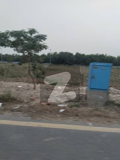 ڈی ایچ اے فیز9 پریزم ڈی ایچ اے ڈیفینس,لاہور میں 1 کنال رہائشی پلاٹ 2.5 کروڑ میں برائے فروخت۔