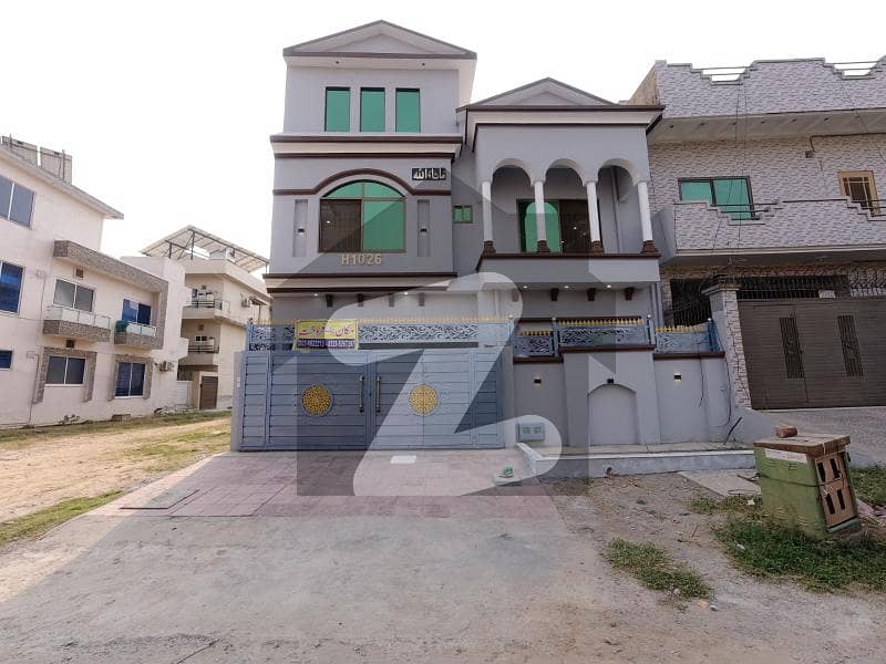 جی ۔ 15 اسلام آباد میں 5 کمروں کا 7 مرلہ مکان 3.3 کروڑ میں برائے فروخت۔