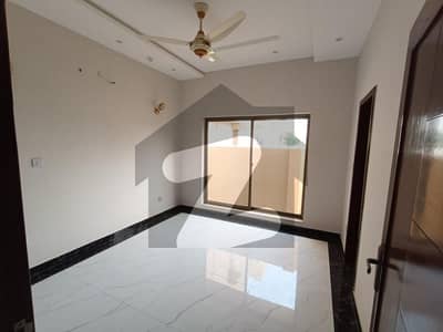 10 Marla Upper Portion In Dha Phase 4