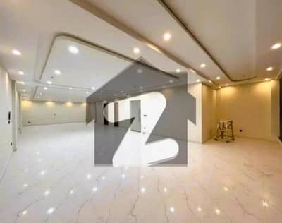 ڈی ایچ اے 9 ٹاؤن ڈیفنس (ڈی ایچ اے),لاہور میں 4 مرلہ دفتر 30.0 ہزار میں کرایہ پر دستیاب ہے۔