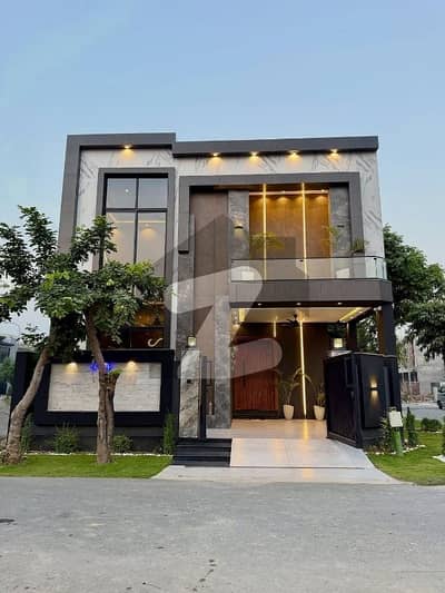 ڈی ایچ اے 9 ٹاؤن ڈیفنس (ڈی ایچ اے),لاہور میں 3 کمروں کا 6 مرلہ مکان 3.75 کروڑ میں برائے فروخت۔ ڈی ایچ اے 9 ٹاؤن ڈیفنس (ڈی ایچ اے),لاہور میں 3 کمروں کا 6 مرلہ مکان 3.75 کروڑ میں برائے فروخت۔