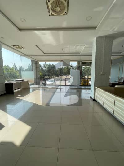 گلبرگ ریزیڈنشیا گلبرگ,اسلام آباد میں 7 مرلہ دفتر 2.5 لاکھ میں کرایہ پر دستیاب ہے۔