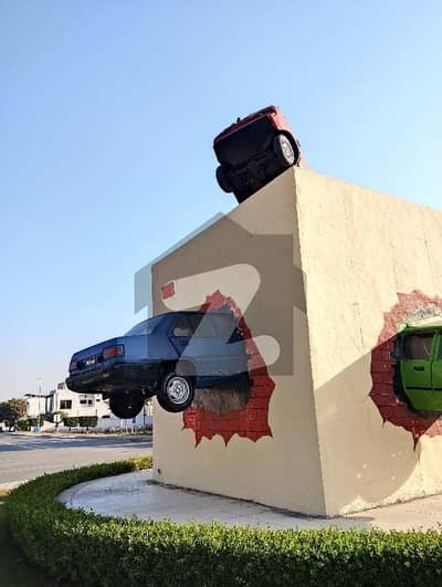 60 ft road 8 marla possession utility paid plot number 407 H for sale