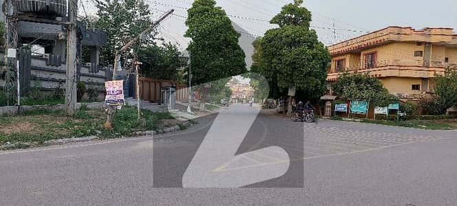 گلشن آباد راولپنڈی میں 10 مرلہ رہائشی پلاٹ 1.7 کروڑ میں برائے فروخت۔