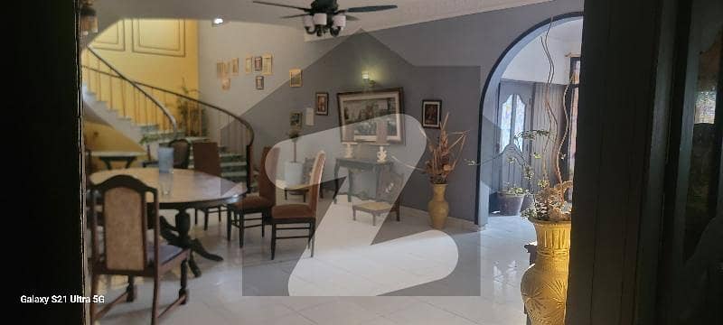 ڈی ایچ اے فیز 2 ڈی ایچ اے ڈیفینس,کراچی میں 6 کمروں کا 2 کنال مکان 6.0 لاکھ میں کرایہ پر دستیاب ہے۔