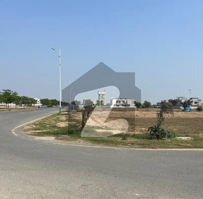 ڈی ایچ اے فیز 7 - بلاک ڈبلیو فیز 7,ڈیفنس (ڈی ایچ اے),لاہور میں 1 کنال رہائشی پلاٹ 3.95 کروڑ میں برائے فروخت۔ ڈی ایچ اے فیز 7 - بلاک ڈبلیو فیز 7,ڈیفنس (ڈی ایچ اے),لاہور میں 1 کنال رہائشی پلاٹ 3.95 کروڑ میں برائے فروخت۔