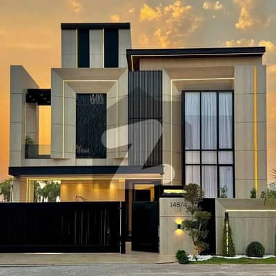 بحریہ ٹاؤن جناح بلاک بحریہ ٹاؤن سیکٹر ای,بحریہ ٹاؤن,لاہور میں 5 کمروں کا 10 مرلہ مکان 2.9 کروڑ میں برائے فروخت۔