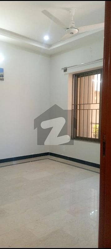 D12 brand new 35x70 upper portion For rent