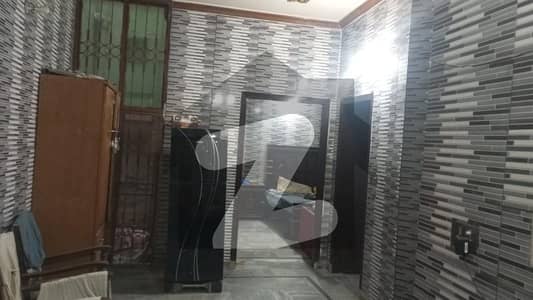 کلفٹن کالونی لاہور میں 2 کمروں کا 3 مرلہ زیریں پورشن 22.0 ہزار میں کرایہ پر دستیاب ہے۔ کلفٹن کالونی لاہور میں 2 کمروں کا 3 مرلہ زیریں پورشن 22.0 ہزار میں کرایہ پر دستیاب ہے۔