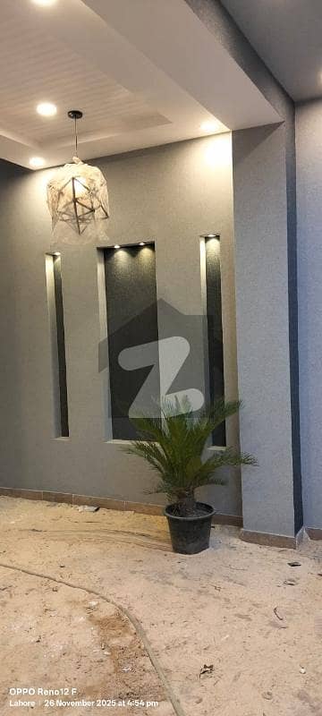 الحفیظ گارڈن - فیز 2 مین کینال بینک روڈ,لاہور میں 5 کمروں کا 10 مرلہ مکان 5.4 کروڑ میں برائے فروخت۔ الحفیظ گارڈن - فیز 2 مین کینال بینک روڈ,لاہور میں 5 کمروں کا 10 مرلہ مکان 5.4 کروڑ میں برائے فروخت۔