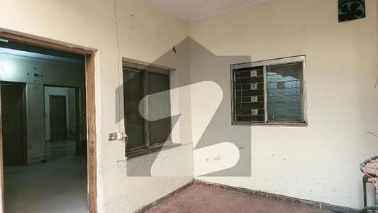 5 Marla Lower Portion For Rent