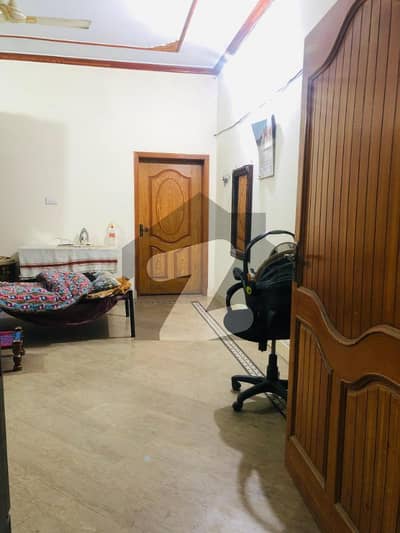 مسلم ٹاؤن ۔ ابوبکر صدیق بلاک مسلم ٹاؤن,فیصل آباد میں 1 کمرے کا 3 مرلہ زیریں پورشن 23.0 ہزار میں کرایہ پر دستیاب ہے۔