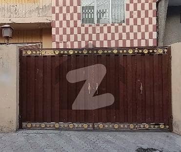 In Allama Iqbal Town - Zeenat Block 10 Marla House For Sale